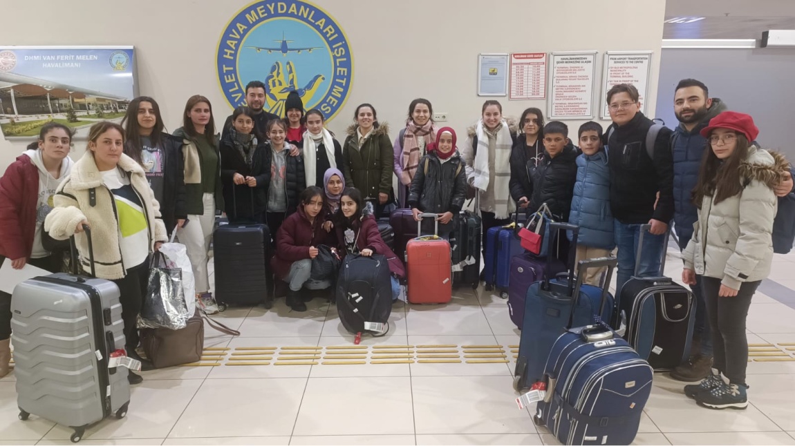 Van İl Milli Eğitim Müdürlüğü Bünyesinde Okulumuz Öğrencileri Romanya'da Erasmus+ Akreditasyon Deneyiminde Bulundu